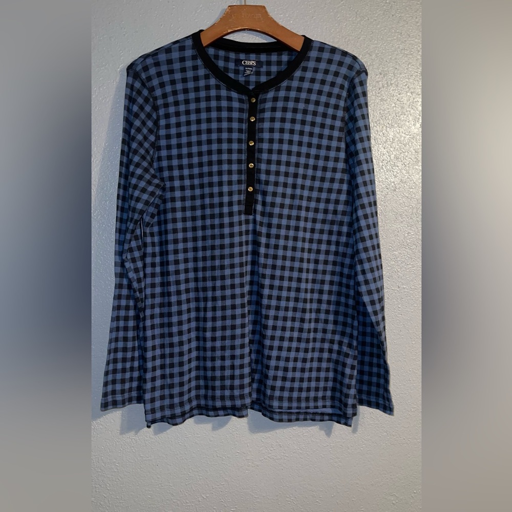 Men long sleeve shirt Chap Brand not new but in great conduction size X-Large.